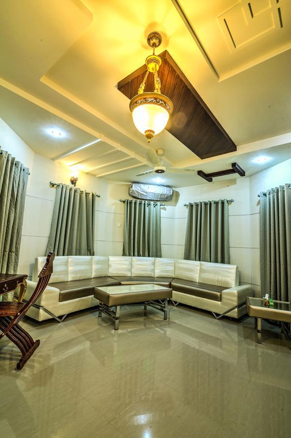 Midway Hotel & Restaurant Sadiqabad Exterior foto