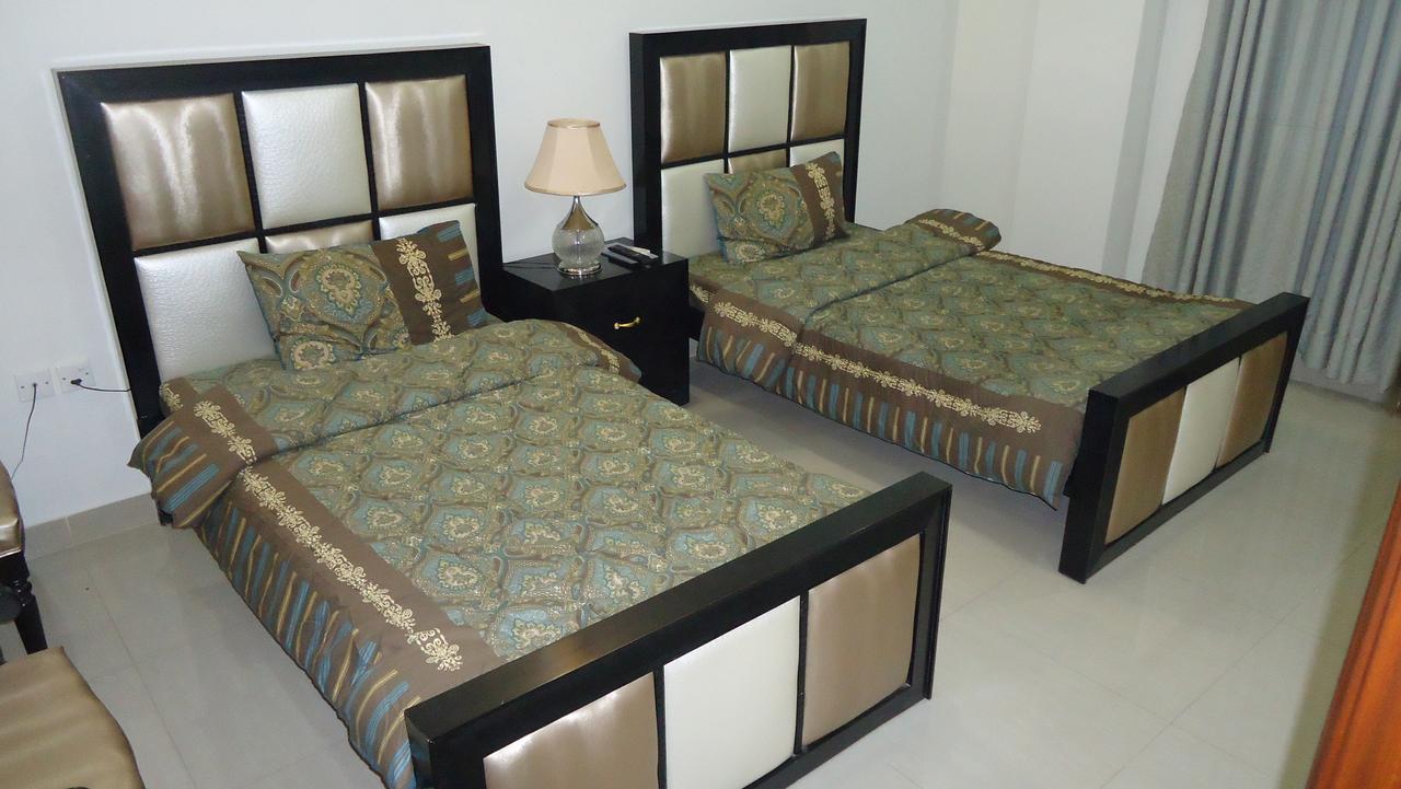 Midway Hotel & Restaurant Sadiqabad Exterior foto